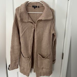 Woolrich cardigan with pin